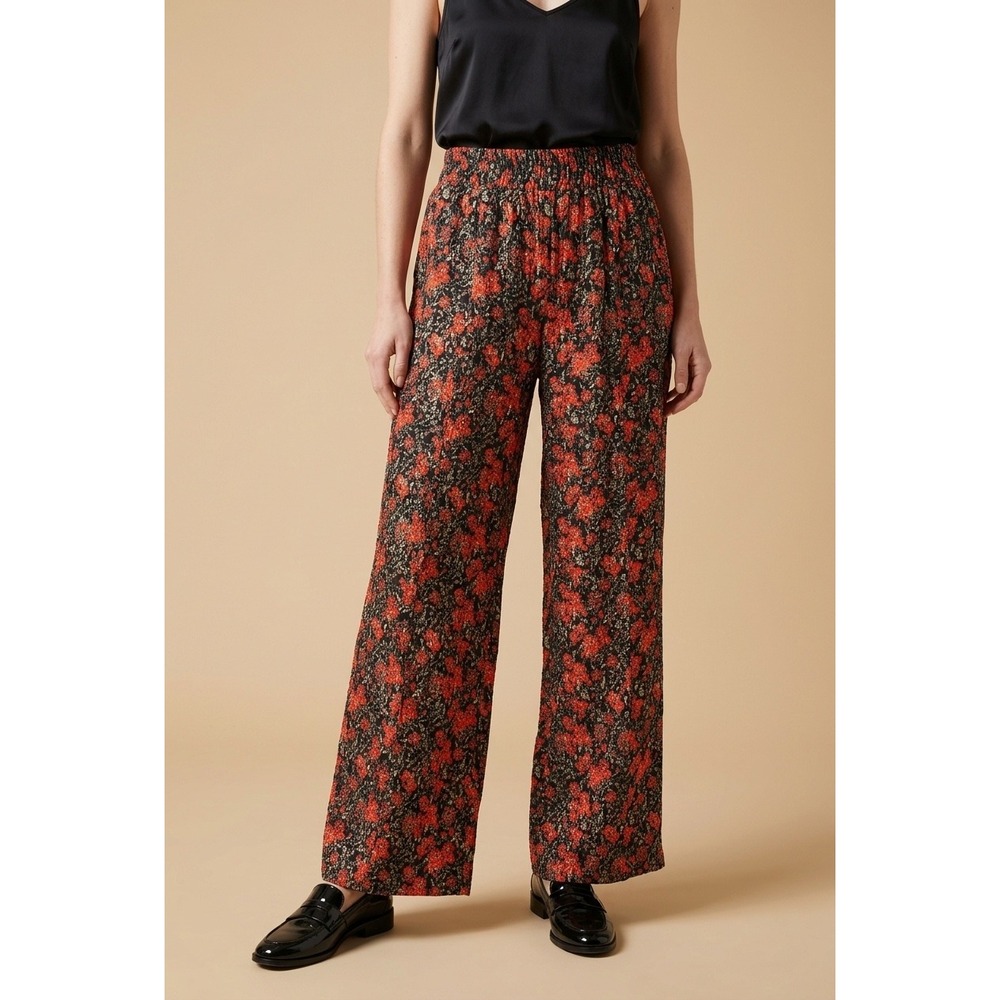 Hinge Women's Red Black Floral Wide Leg Smocked Waist Pants Size M